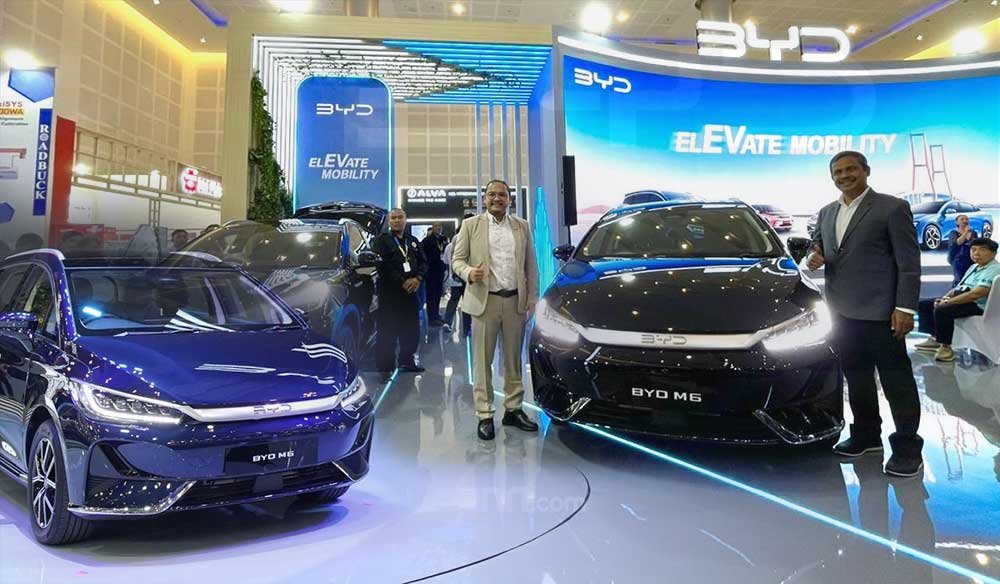 BYD M6 Jadi Bintang di GIIAS 2024 Surabaya